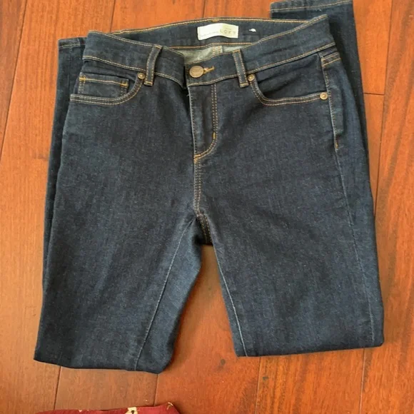 Loft. Jeans. Blue color . Size26 - Picture 5 of 5